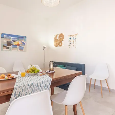 Calilla Apartment *